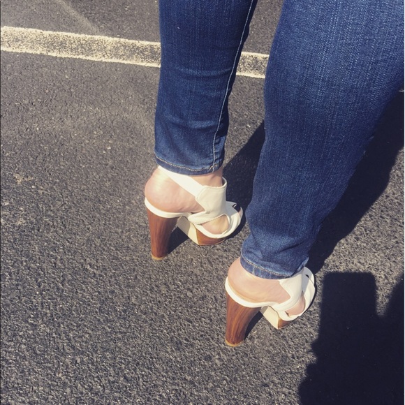 Colin Stuart - Mercari White Leather Heels - Picture 6 of 6